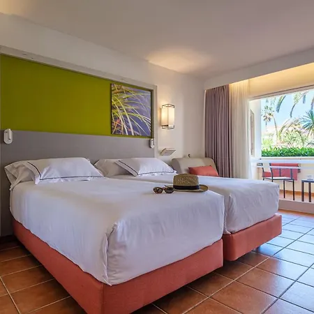 Oassium - Adults Only La Pineda