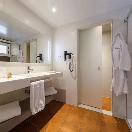 Отель Oassium - Adults Only 4*